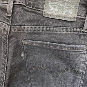 Levi's Black 712 Slim- Size 25